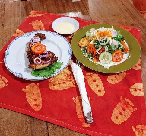 Abajo Culture + Art Cafe